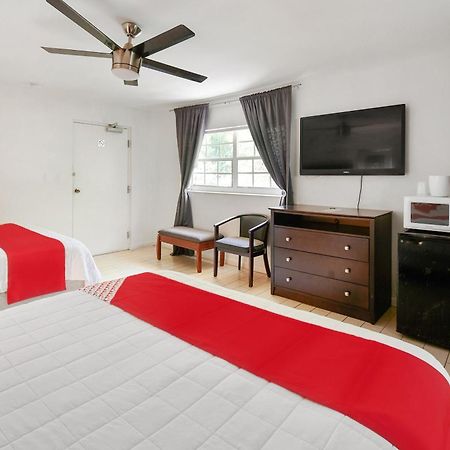 Oyo Hotel Coral Gables - Miami Airport Экстерьер фото