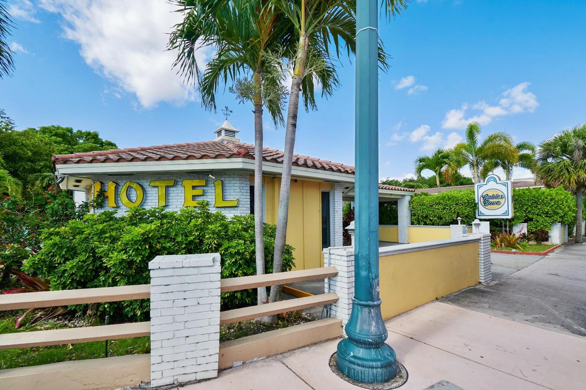 Oyo Hotel Coral Gables - Miami Airport Экстерьер фото