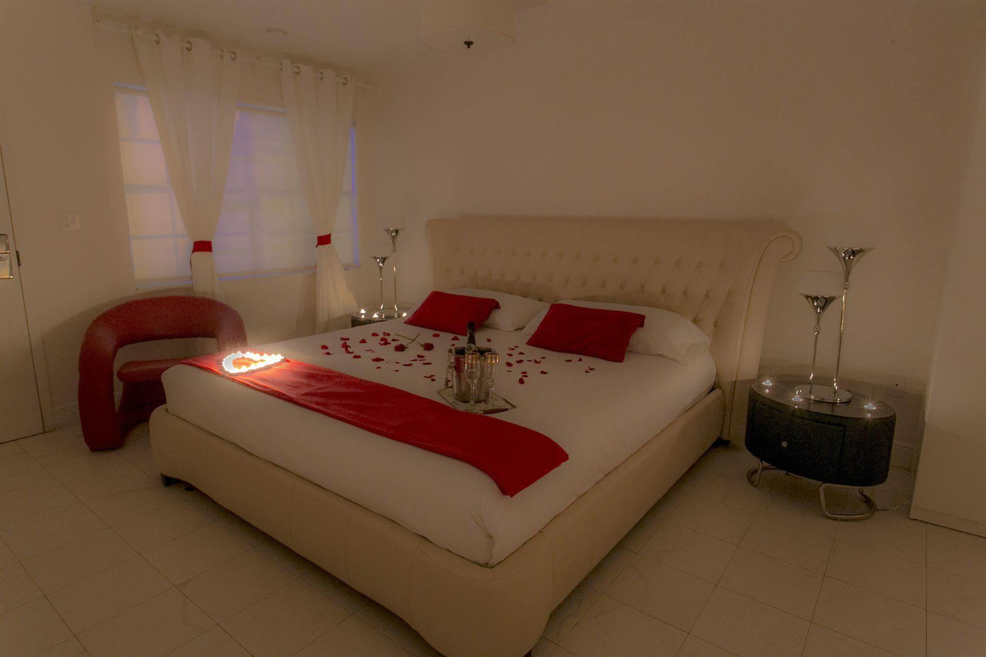Oyo Hotel Coral Gables - Miami Airport Экстерьер фото
